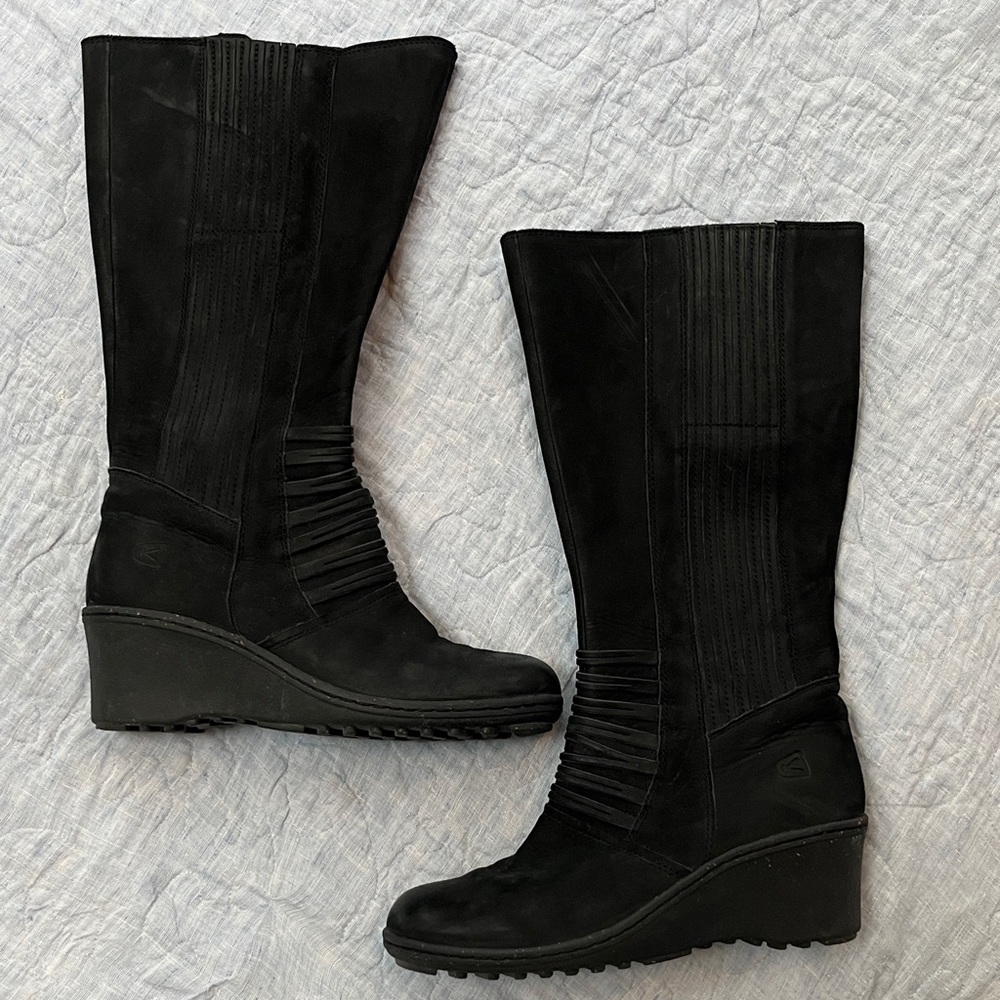 Keen Tall Boots Womens 9.5 Black Zurich Wedge Leather Round Toe 1009374 - EUC